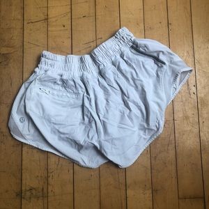LULULEMON WHITE SHORTS